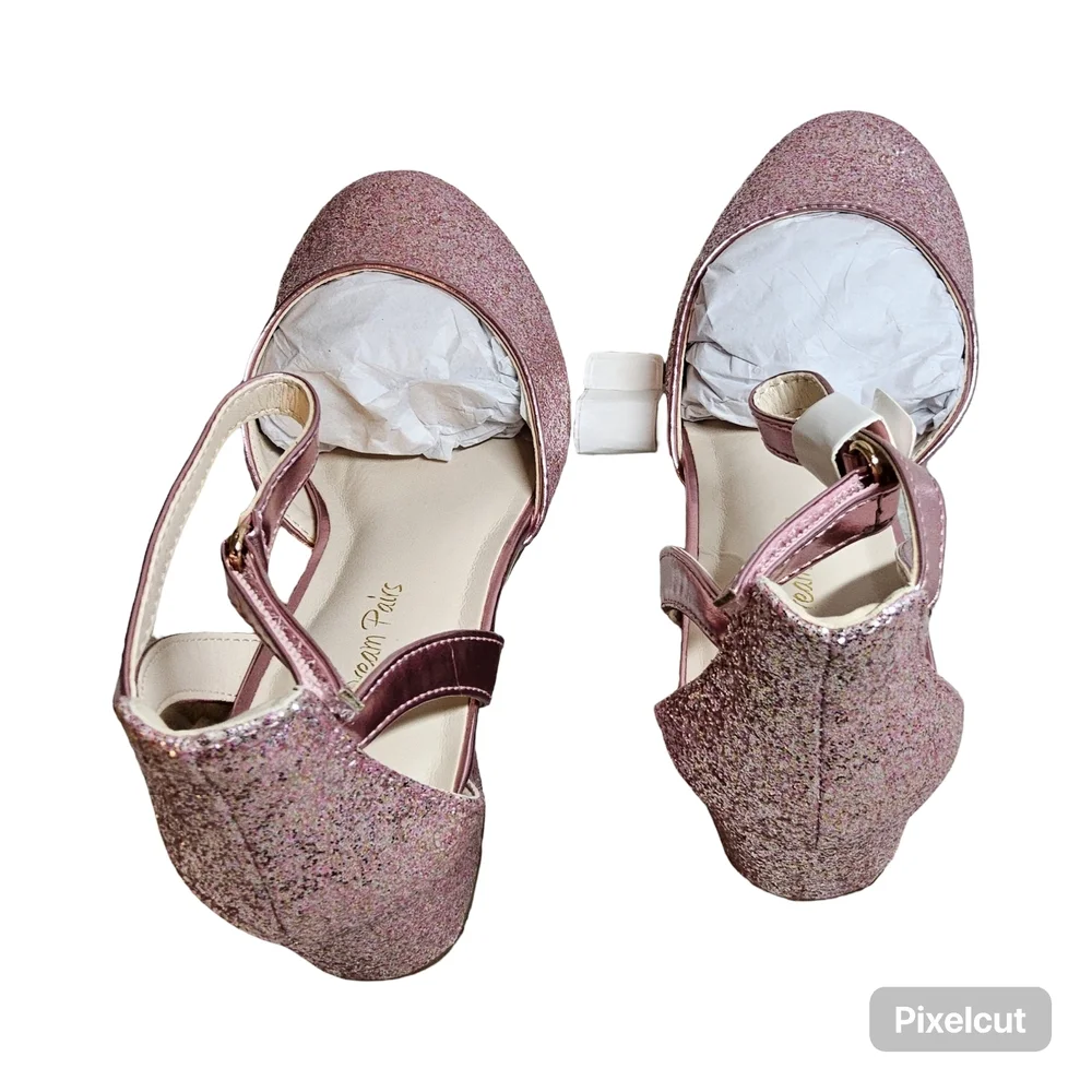 NWOT Girls Size 2 Dream Pairs Pink Glitter Heels